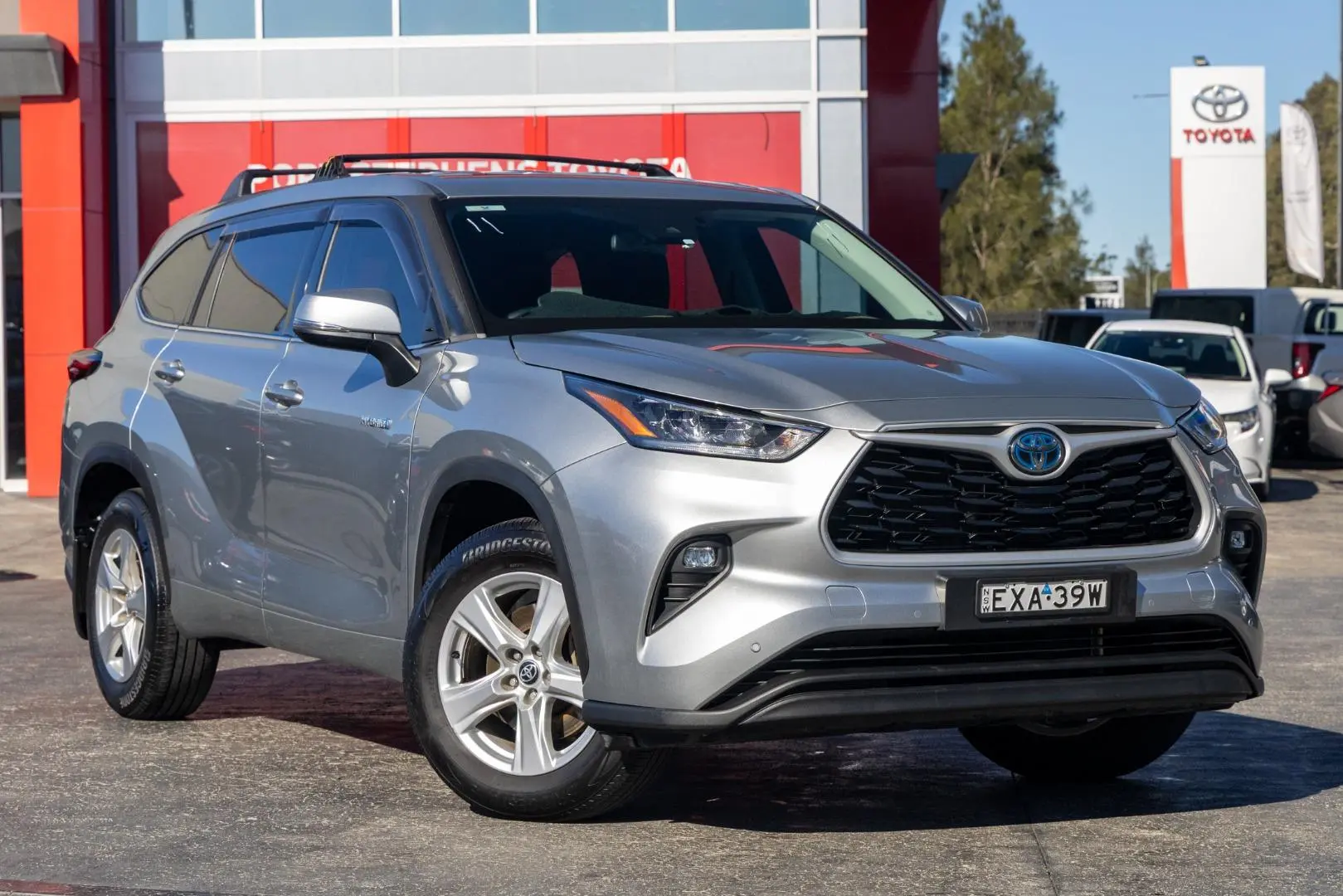 2022 Toyota Kluger Gallery Image 1