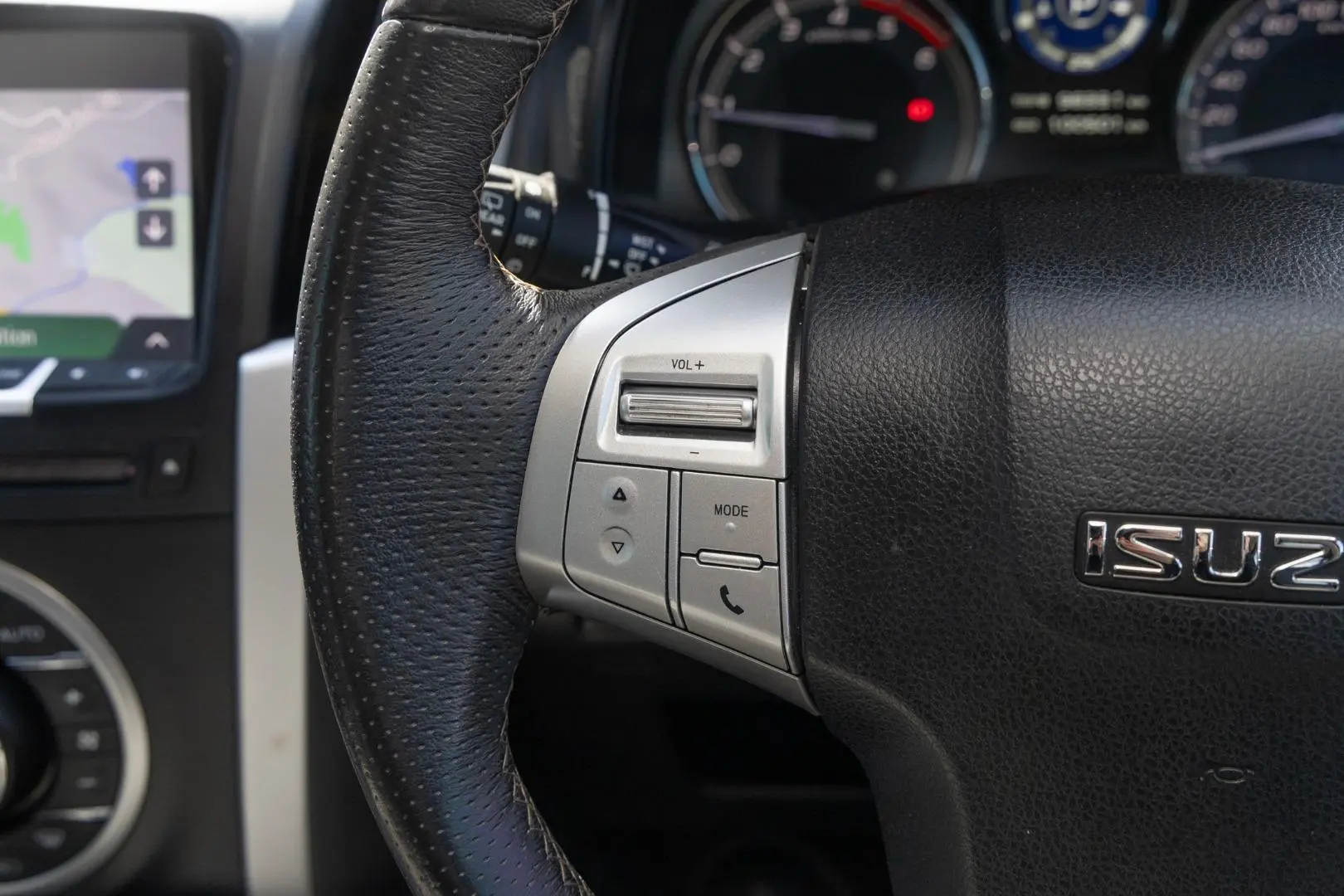 2020 Isuzu MU-X Gallery Image 11