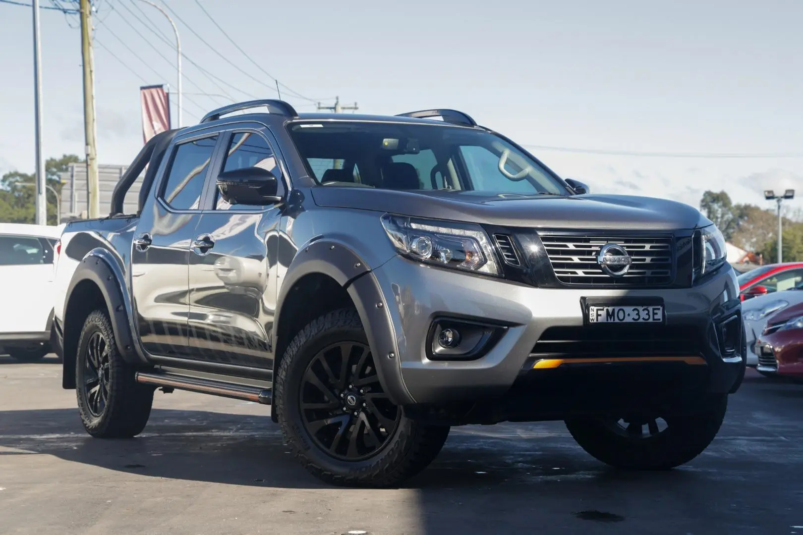 2020 Nissan Navara Gallery Image 1