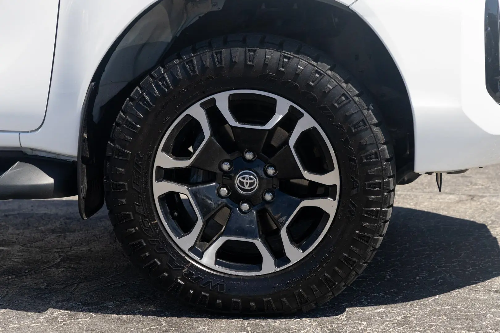 2021 Toyota Hilux Gallery Image 21