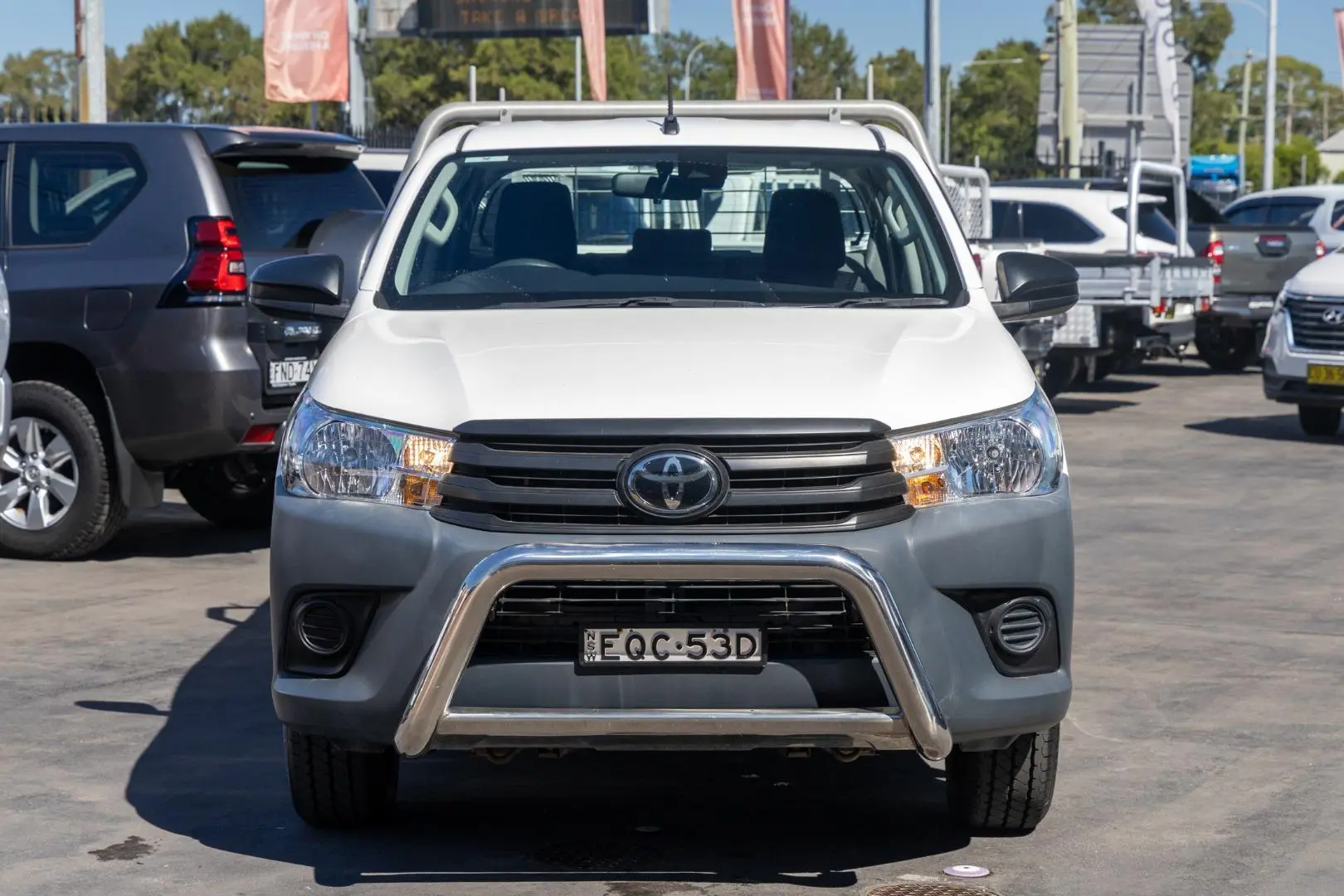 2021 Toyota Hilux Gallery Image 4