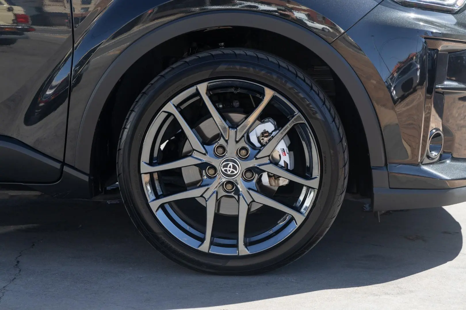 2023 Toyota C-HR Gallery Image 22