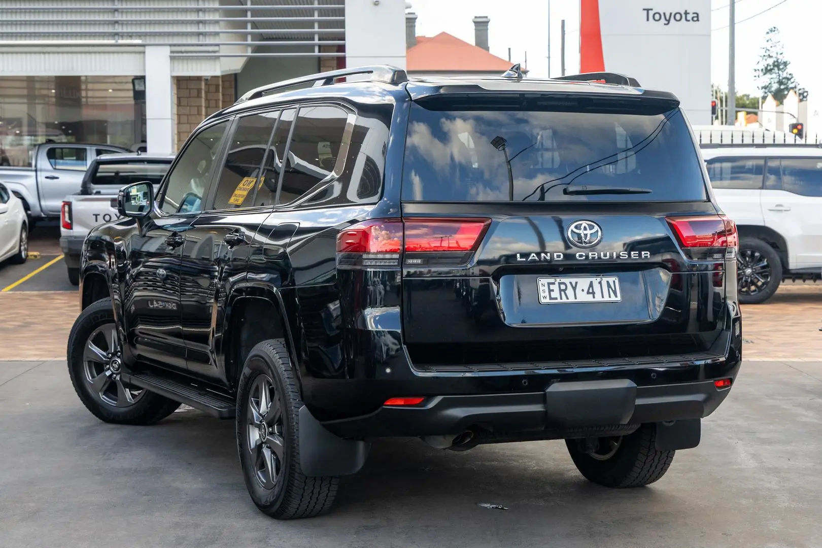 2022 Toyota Landcruiser Gallery Image 2