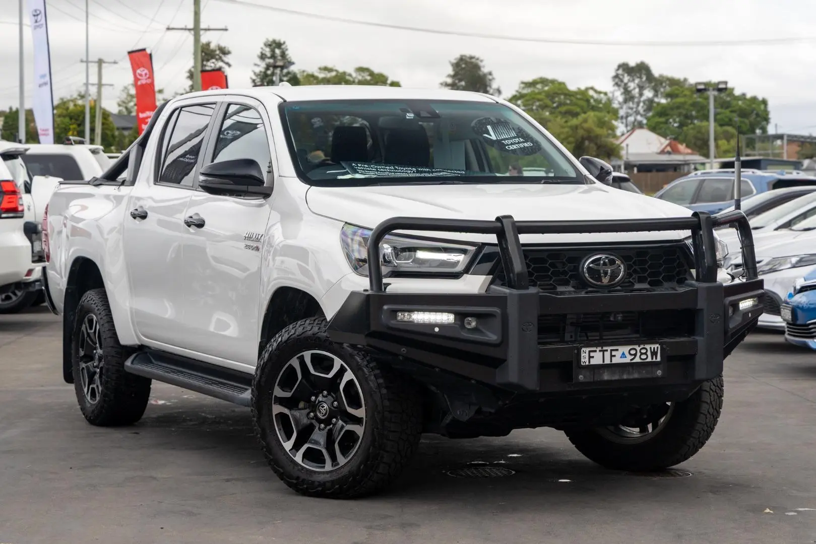 2024 Toyota Hilux Gallery Image 1