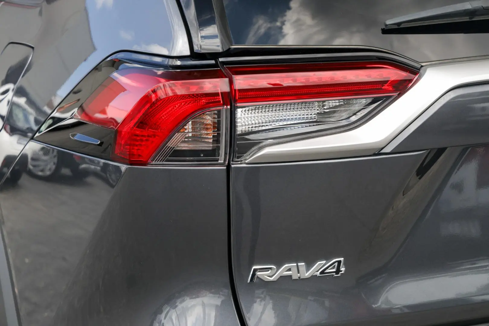 2020 Toyota RAV4 Image 21