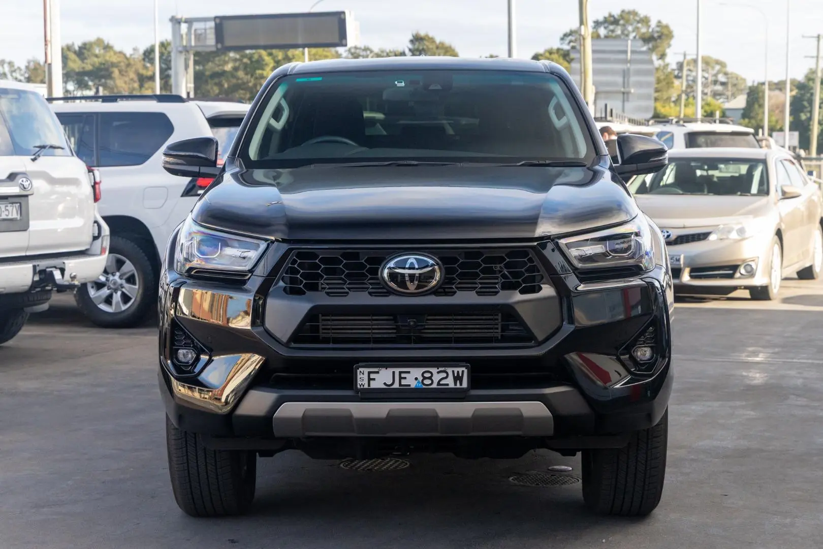 2024 Toyota Hilux Gallery Image 4