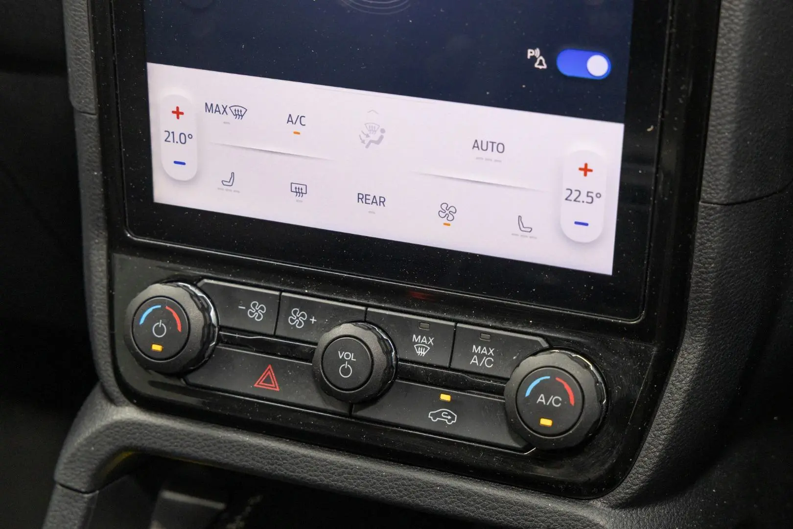 2024 Ford Everest Gallery Image 16