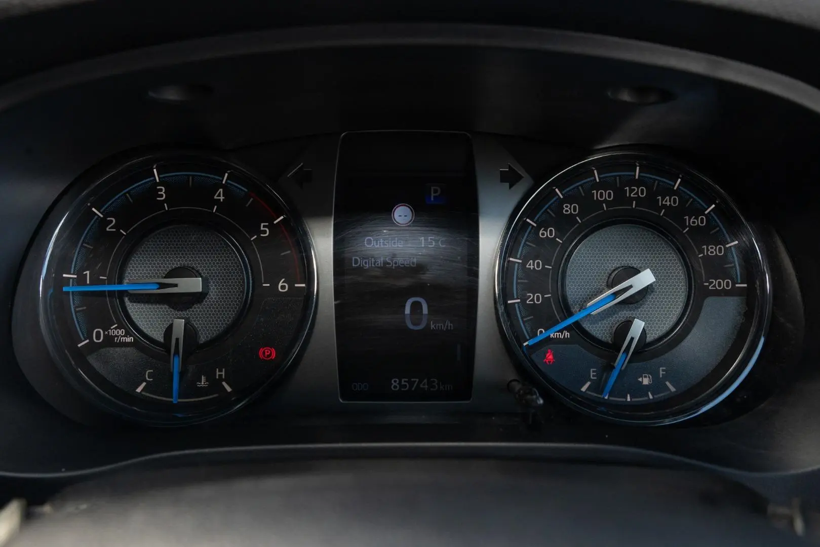 2022 Toyota Hilux Gallery Image 13