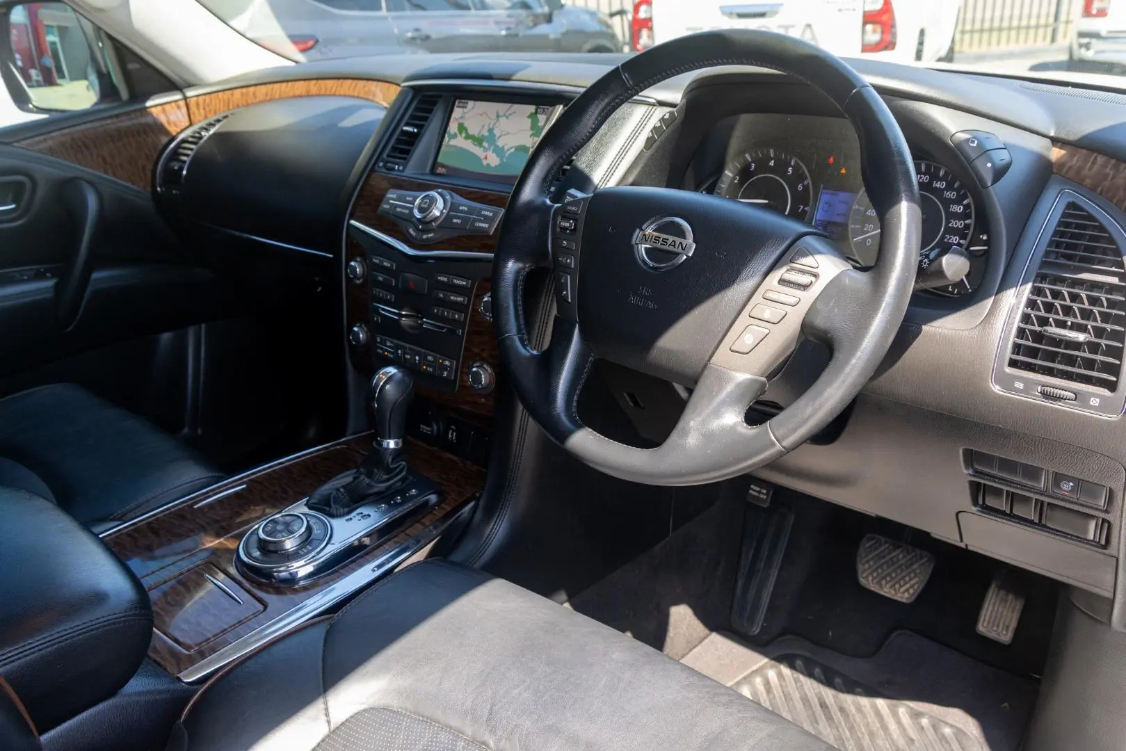 2021 Nissan Patrol Gallery Image 7