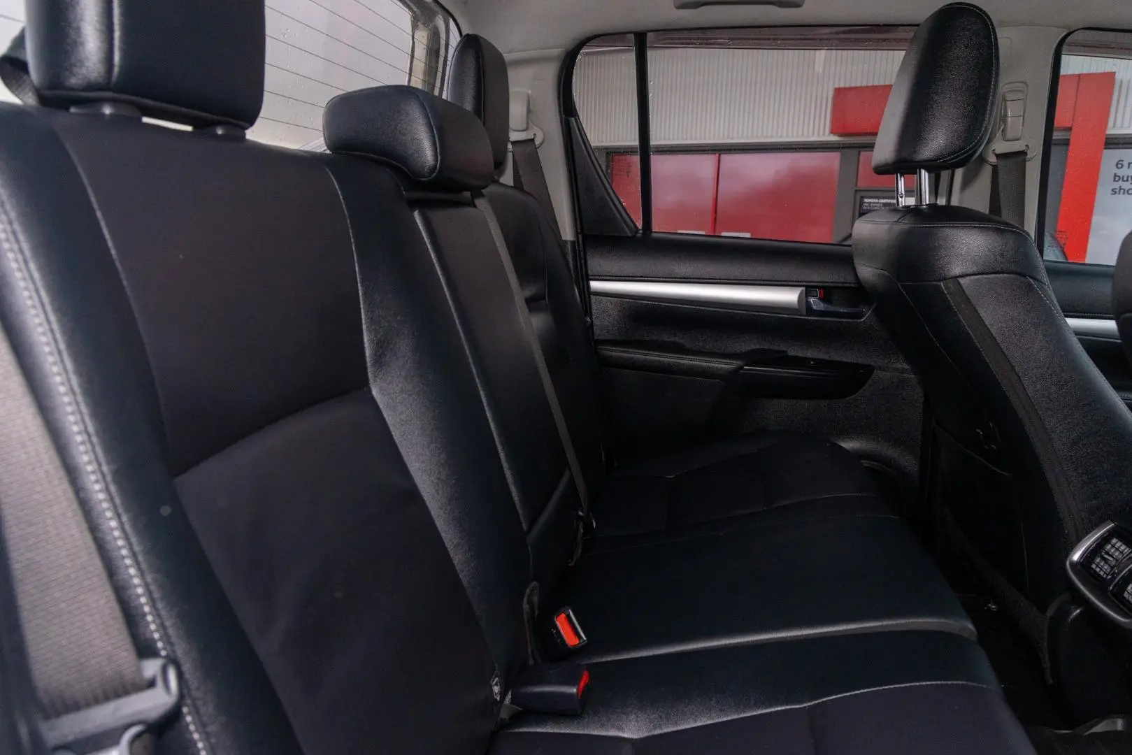 2019 Toyota Hilux Gallery Image 9