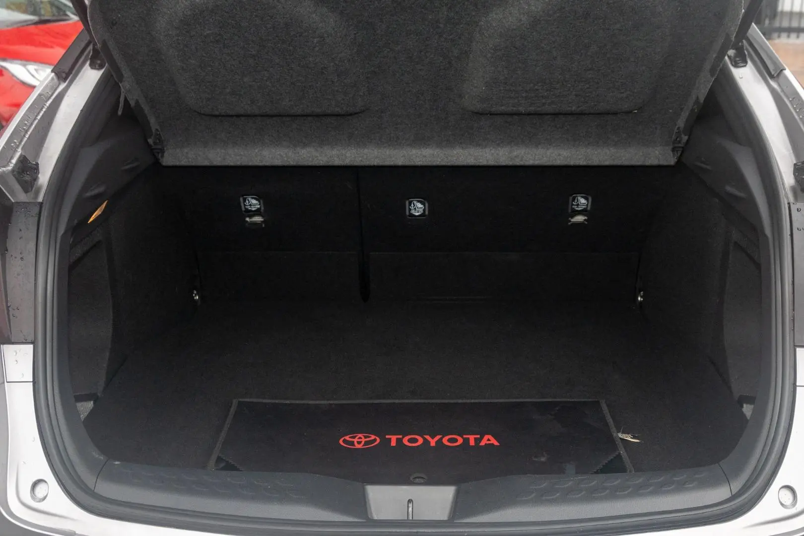 2023 Toyota C-HR Gallery Image 19