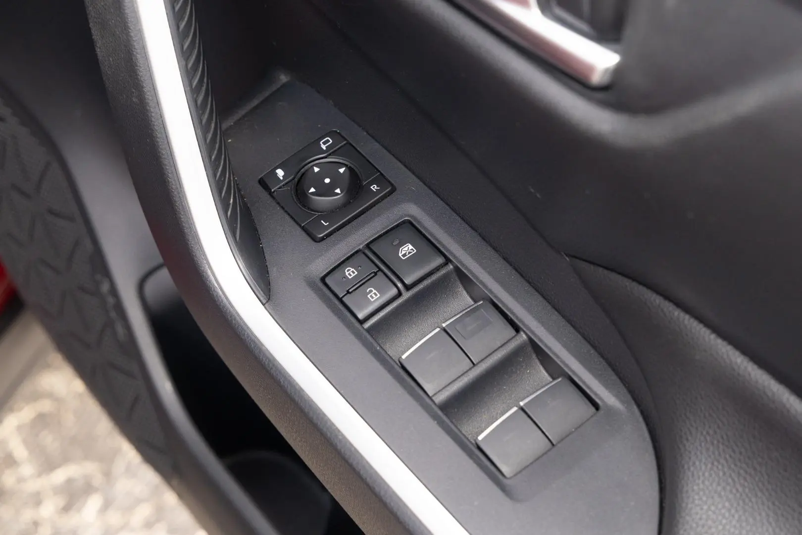 2023 Toyota RAV4 Gallery Image 18