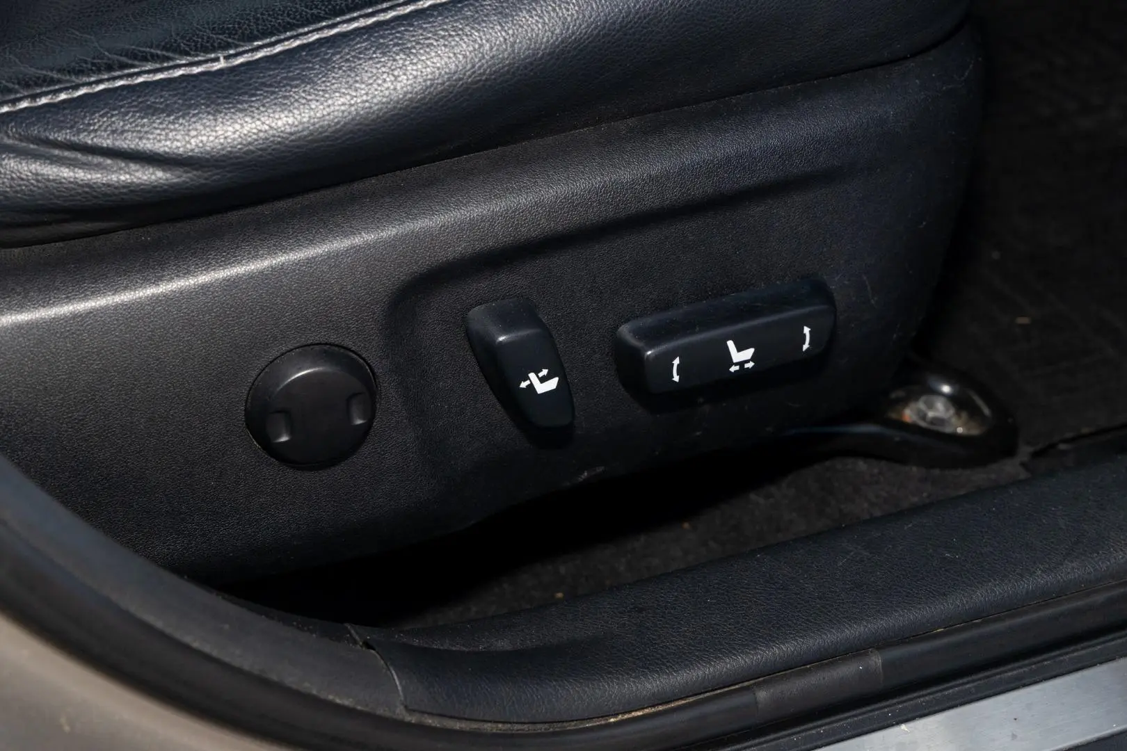 2014 Toyota Camry Gallery Image 18
