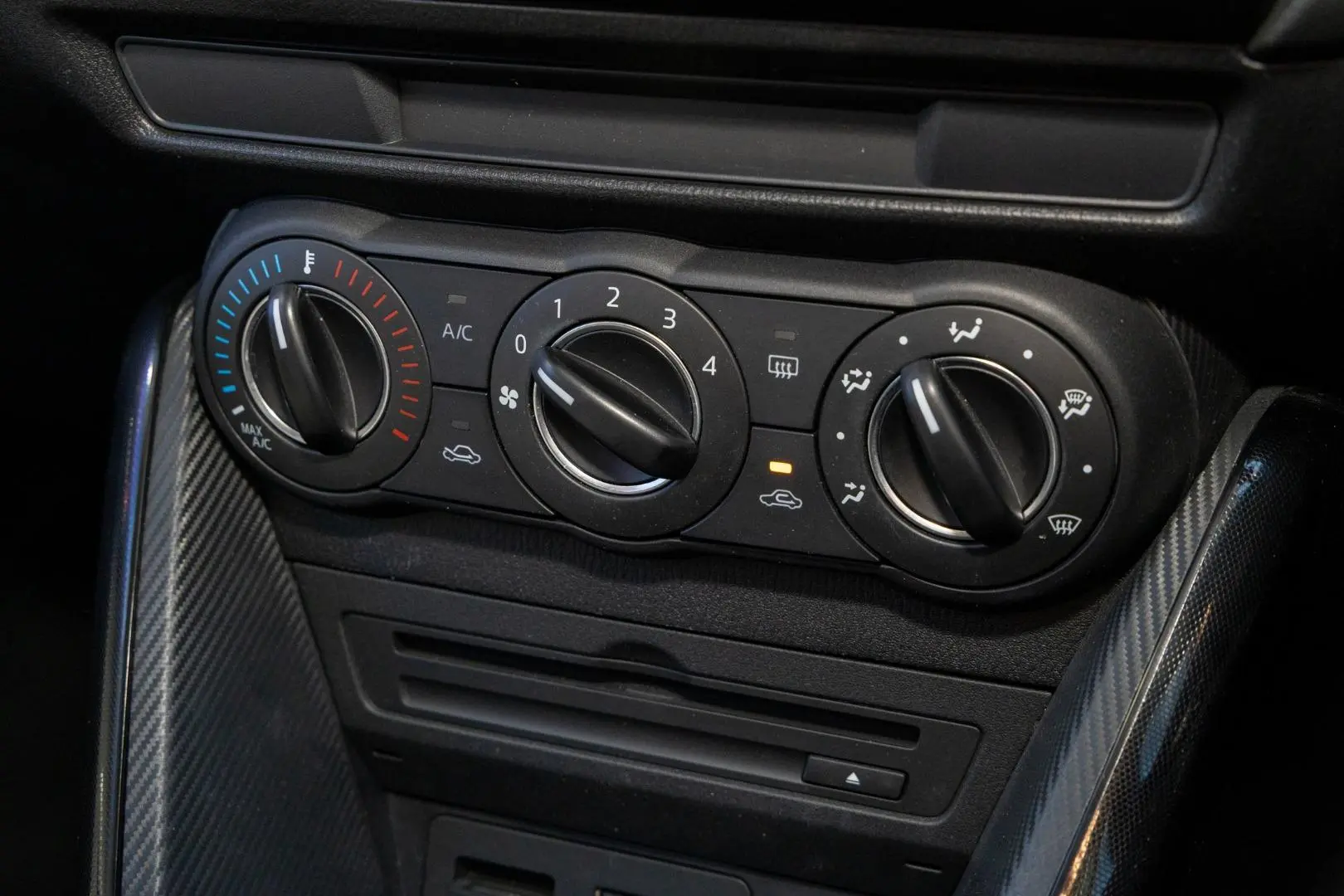 2016 Mazda 2 Gallery Image 16