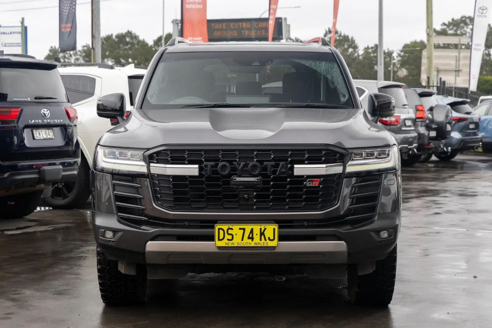 2022 Toyota Landcruiser Gallery Image 4
