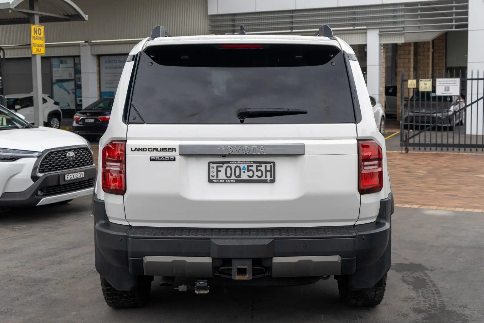 2025 Toyota Landcruiser Prado Gallery Image 5
