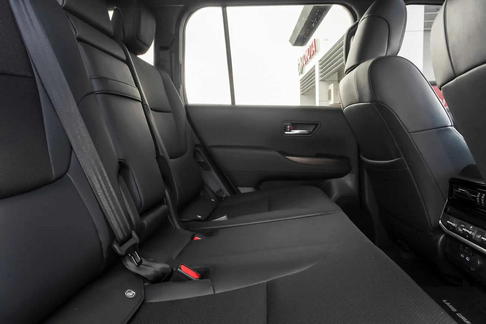 2023 Toyota Landcruiser Gallery Image 9