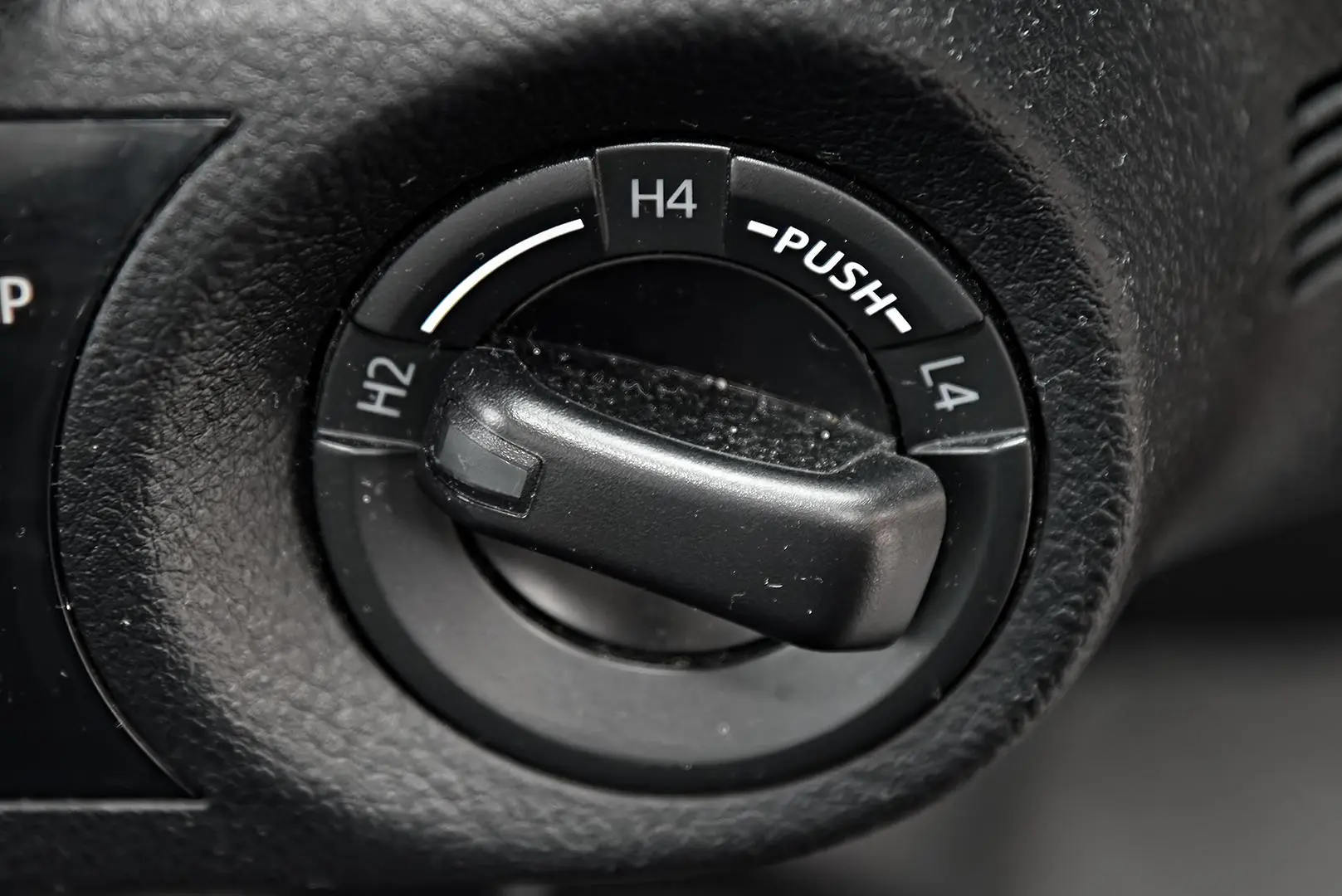 2021 Toyota Hilux Gallery Image 17