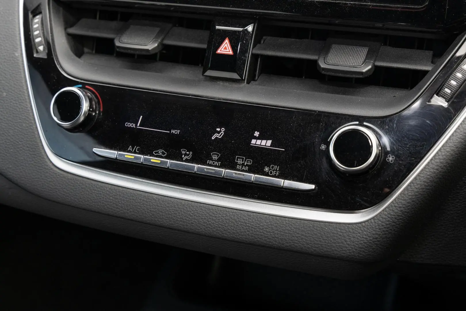 2020 Toyota Corolla Gallery Image 16