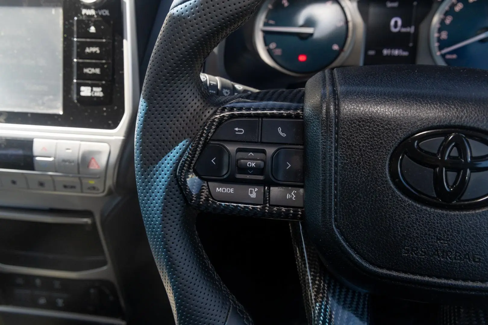 2018 Toyota Landcruiser Prado Gallery Image 11