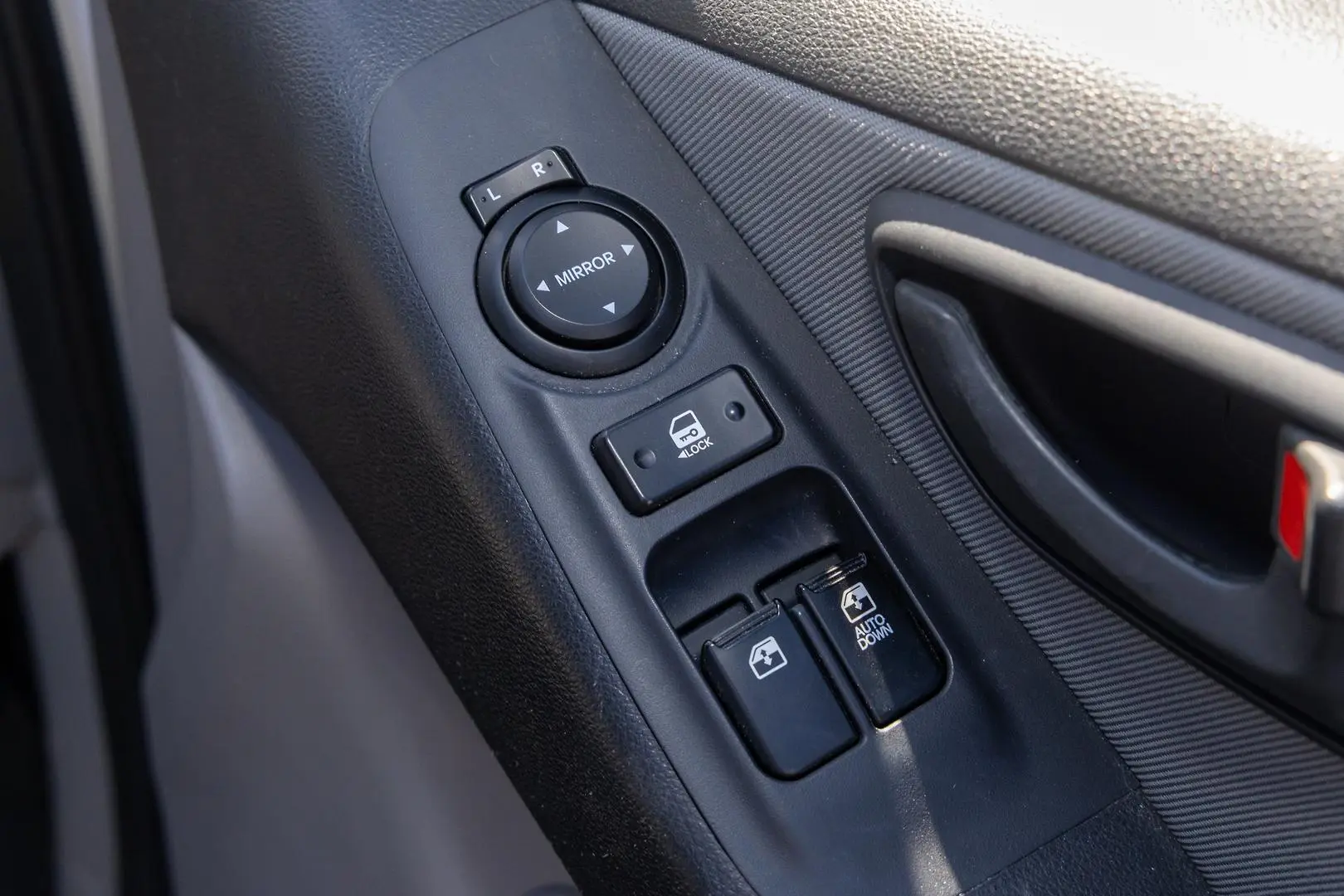 2020 Hyundai iLoad Gallery Image 18