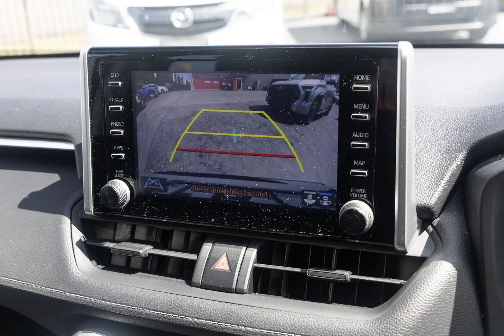 2019 Toyota RAV4 Gallery Image 15