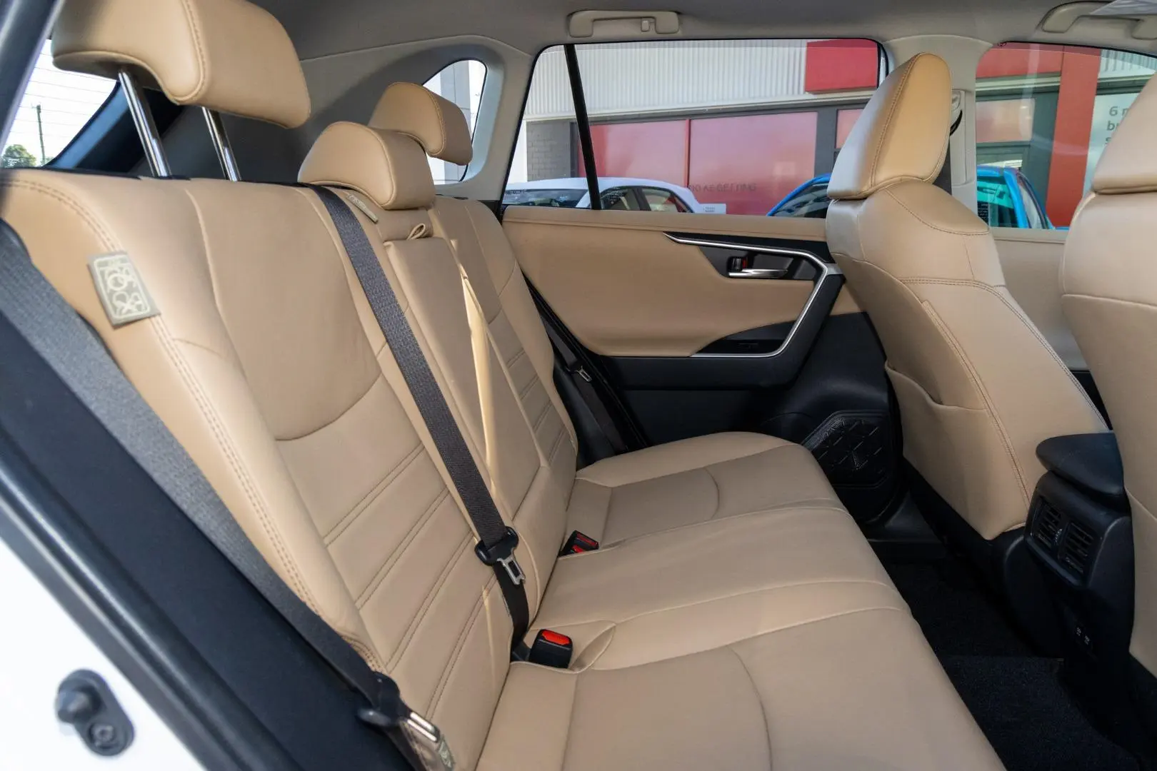 2021 Toyota RAV4 Gallery Image 9