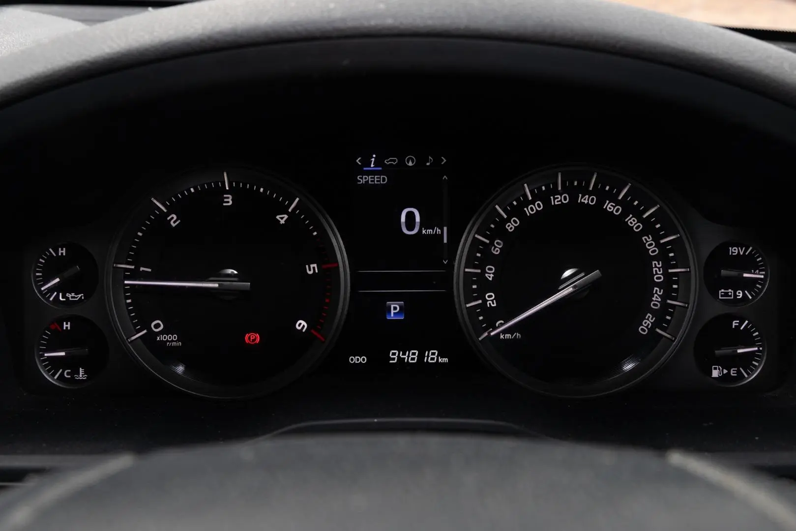 2019 Toyota Landcruiser Gallery Image 13