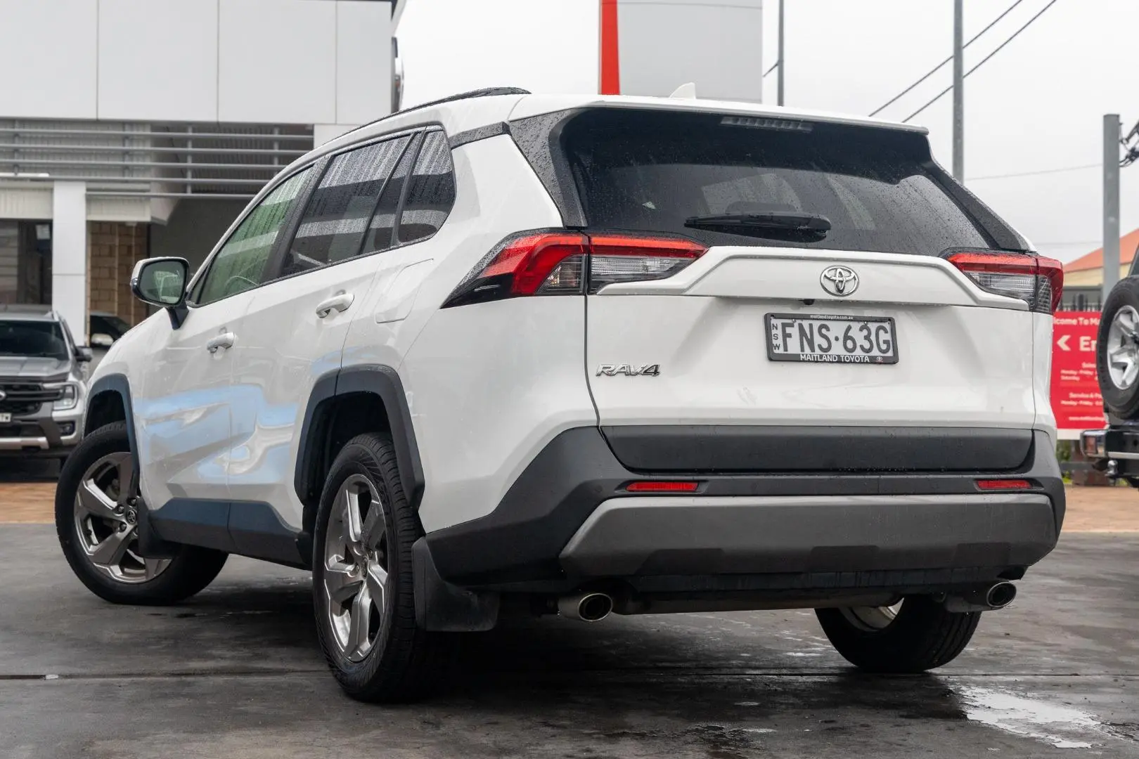 2020 Toyota Rav4 Gallery Image 2