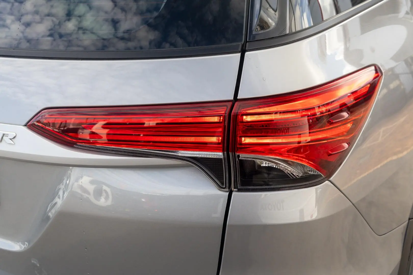 2021 Toyota Fortuner Gallery Image 20