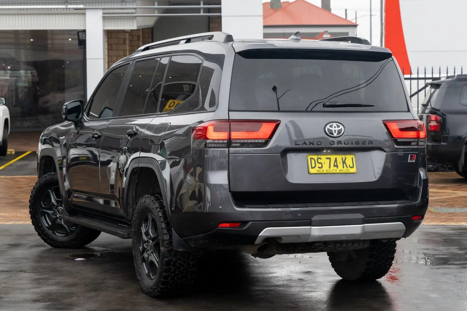 2022 Toyota Landcruiser Gallery Image 2