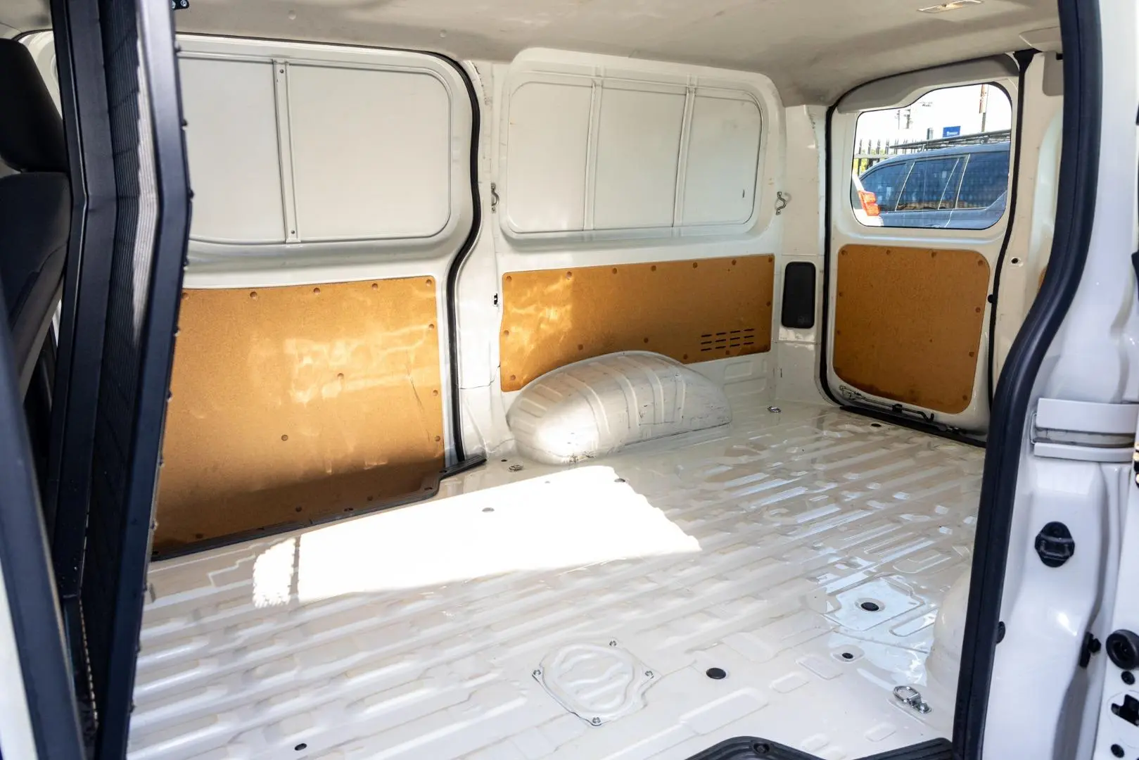 2023 Toyota Hiace Gallery Image 9