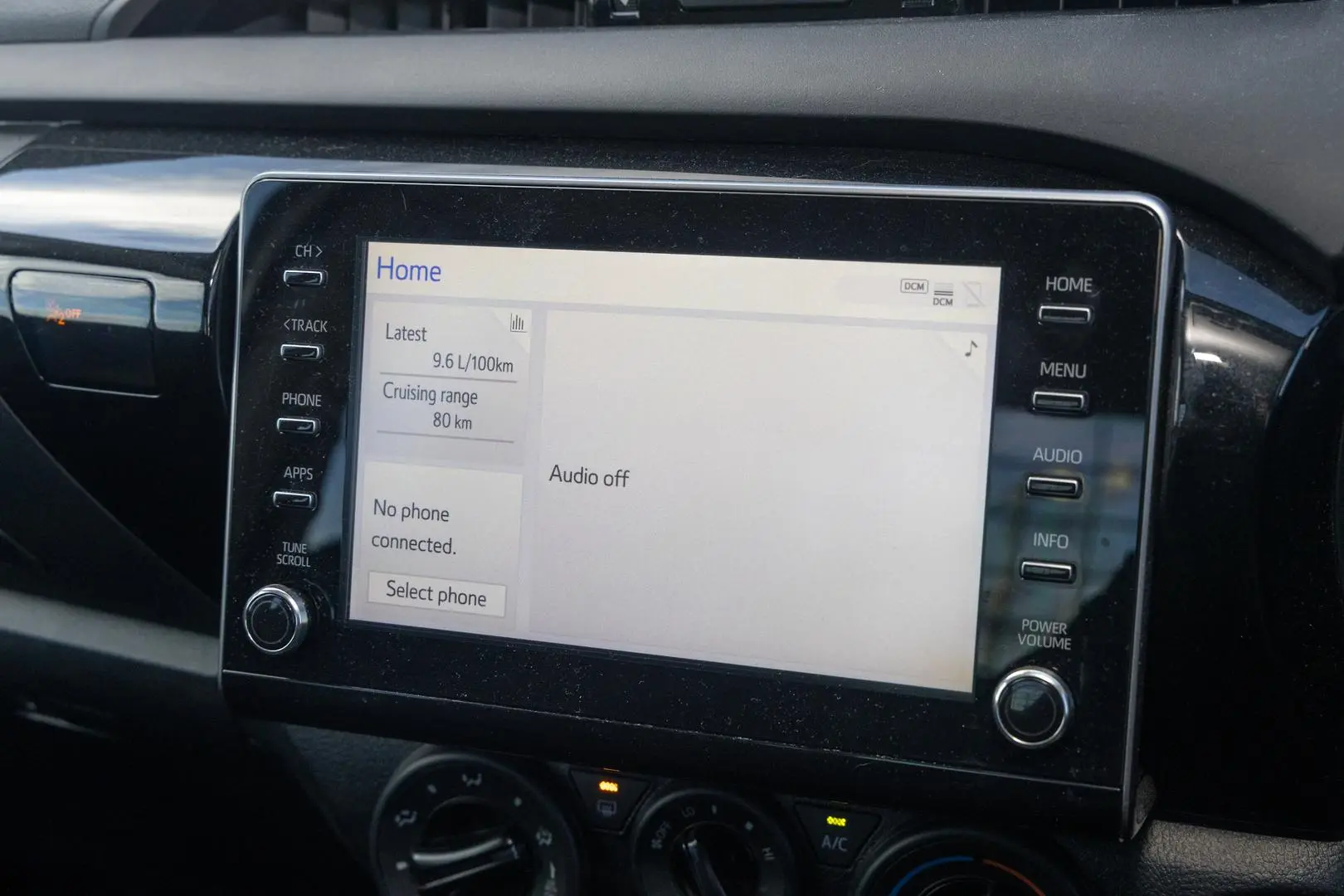 2023 Toyota Hilux Gallery Image 14