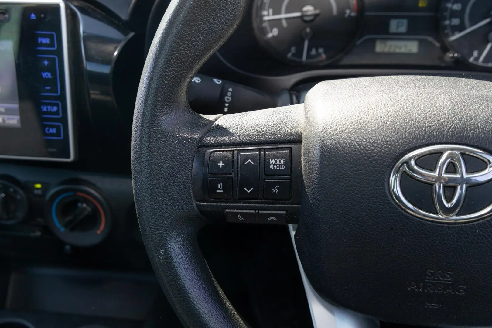 2019 Toyota Hilux Gallery Image 11