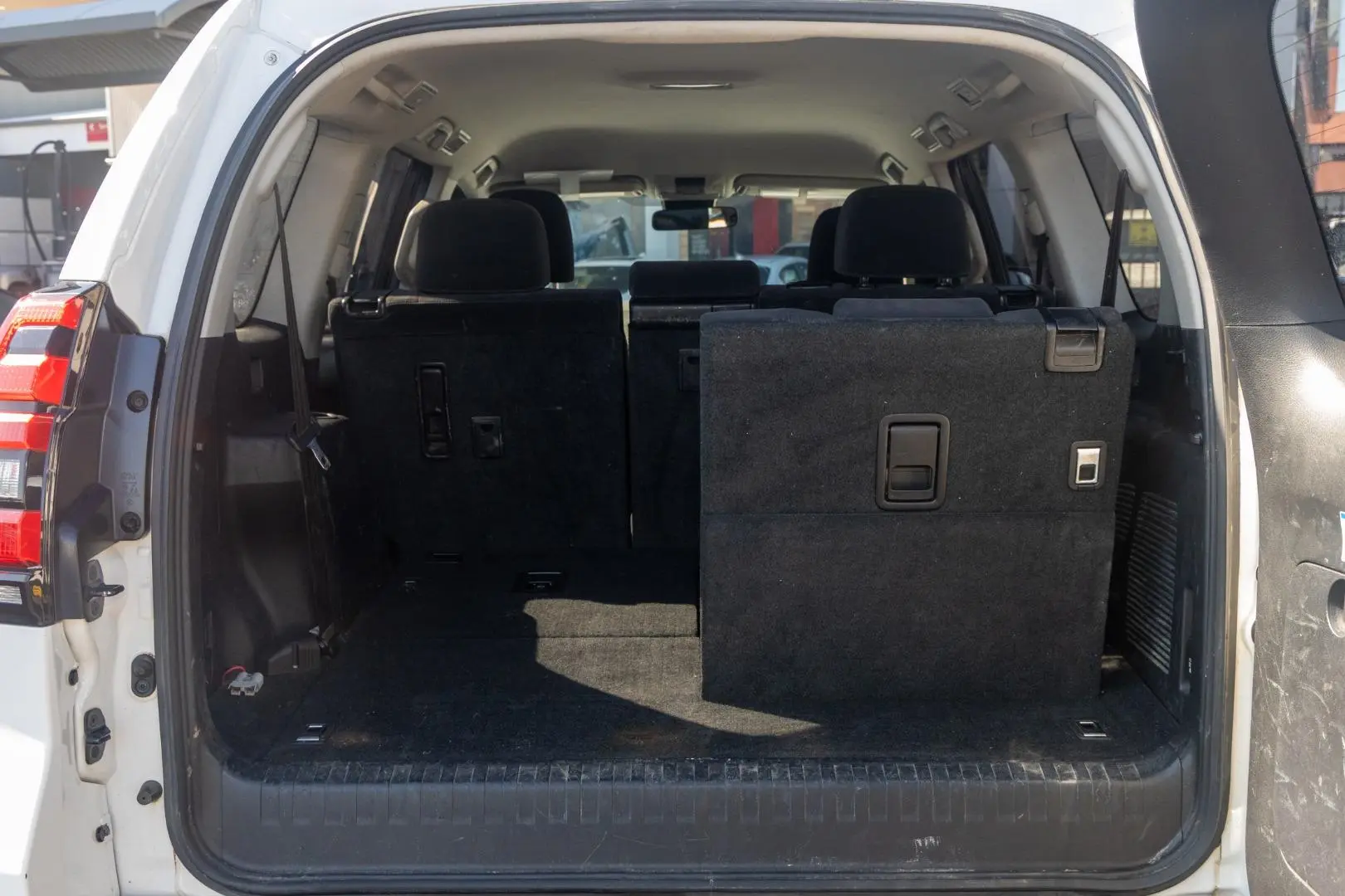 2019 Toyota Landcruiser Prado Gallery Image 18