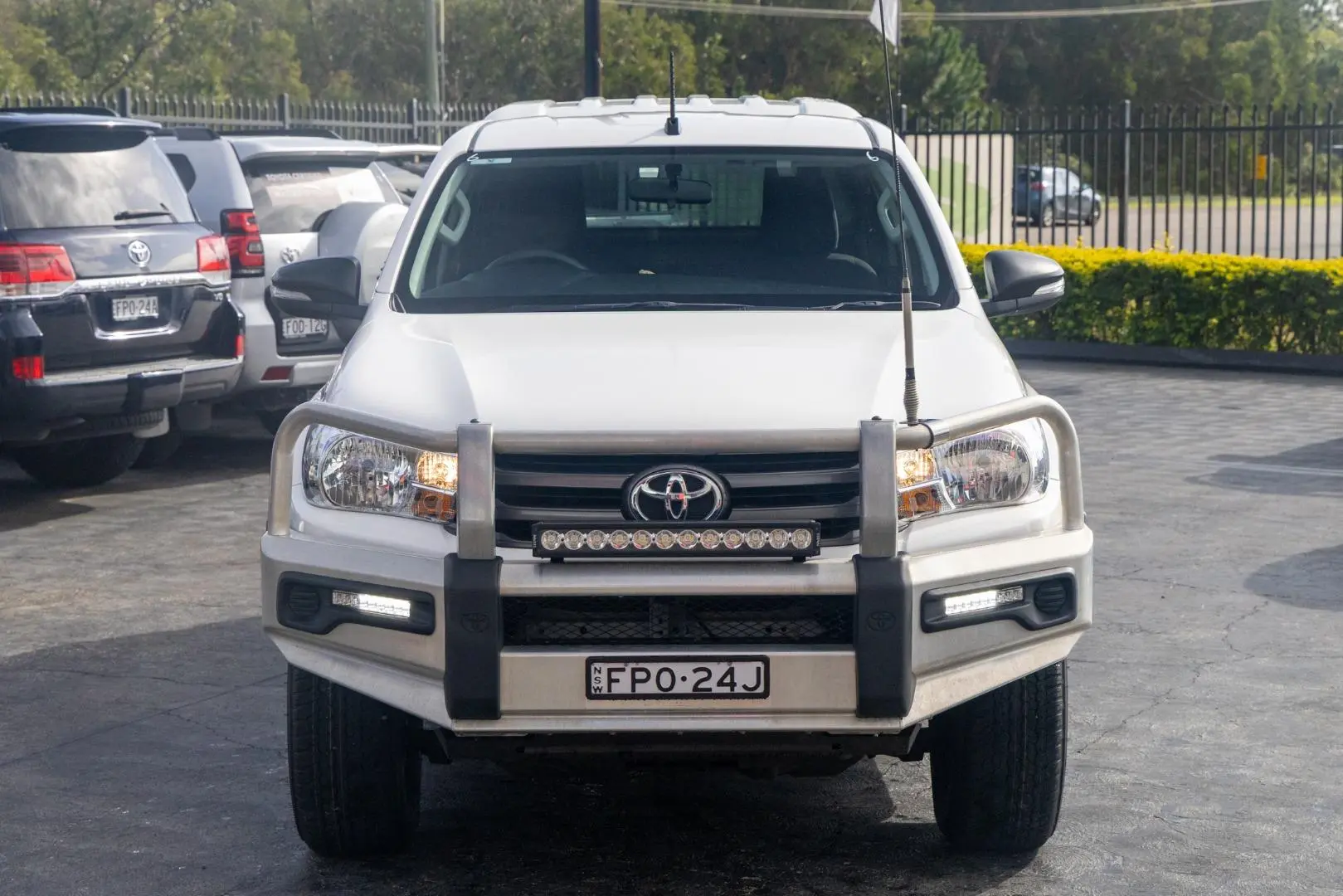 2017 Toyota Hilux Gallery Image 4
