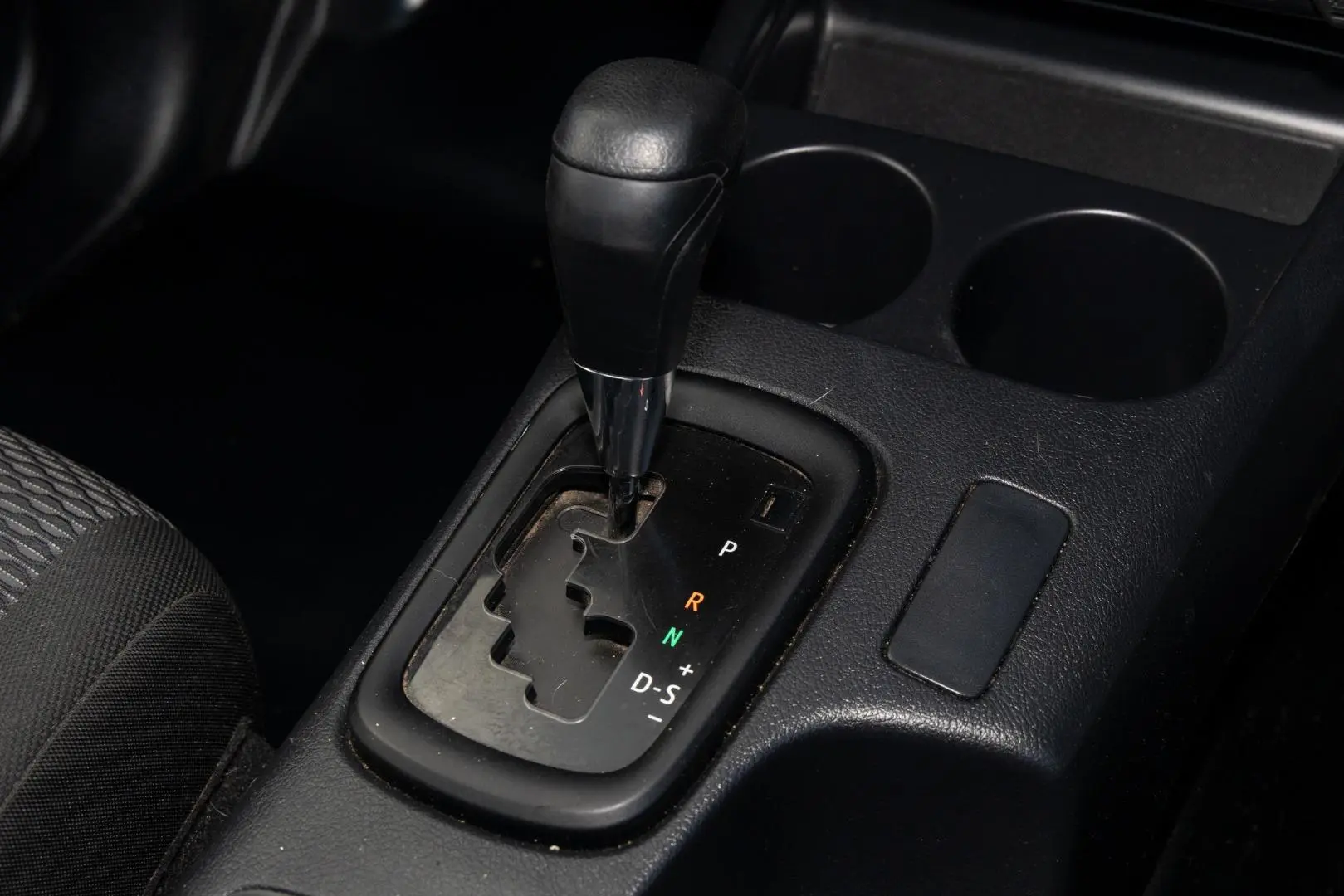2021 Toyota Hilux Gallery Image 16