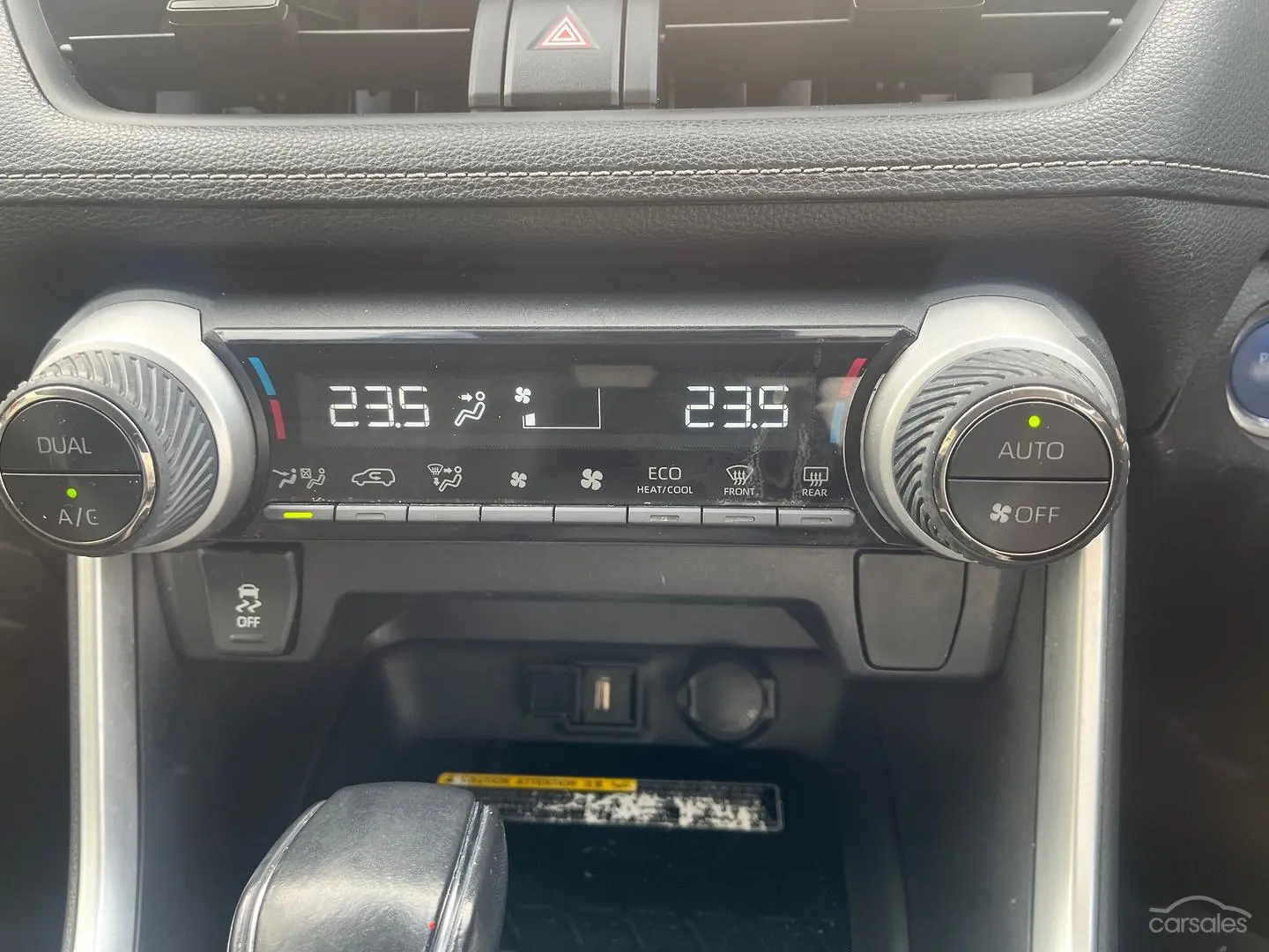 2019 Toyota RAV4 Image 16