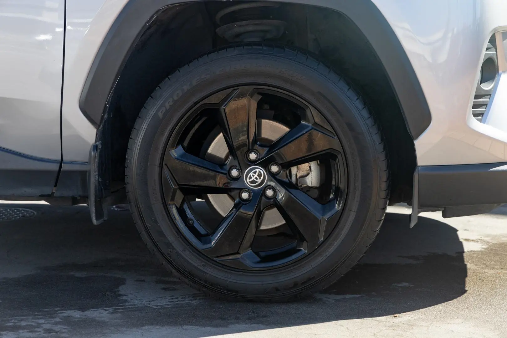 2020 Toyota RAV4 Gallery Image 23