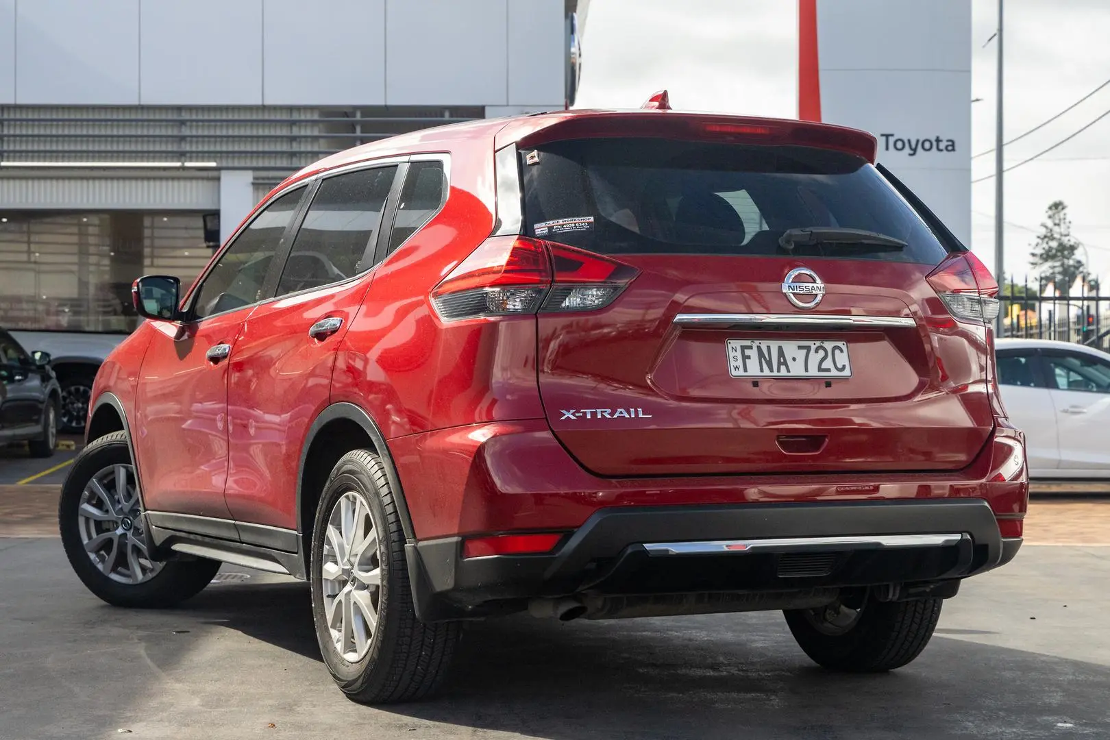 2022 Nissan X-Trail Gallery Image 2