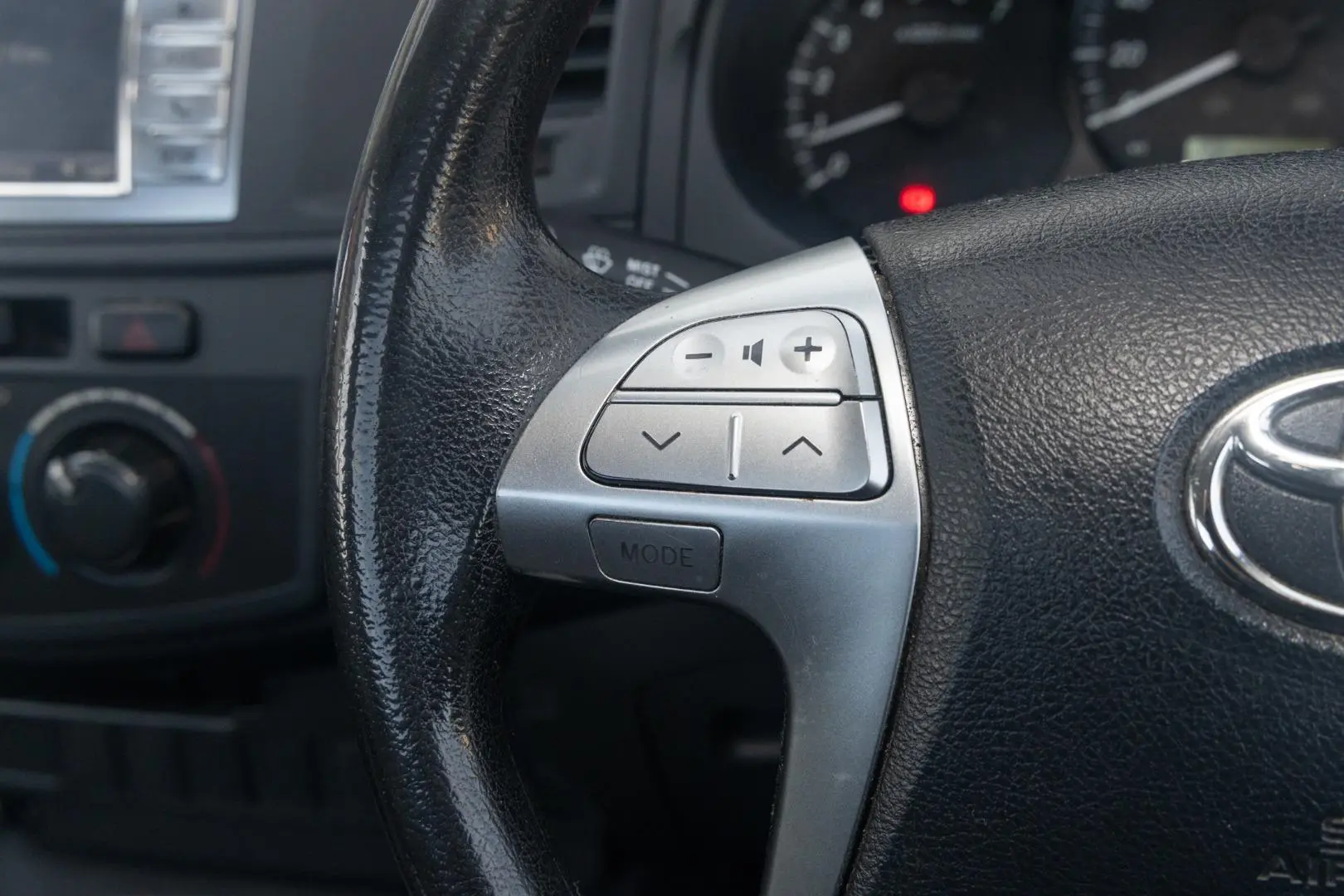 2019 Toyota Hilux Gallery Image 10