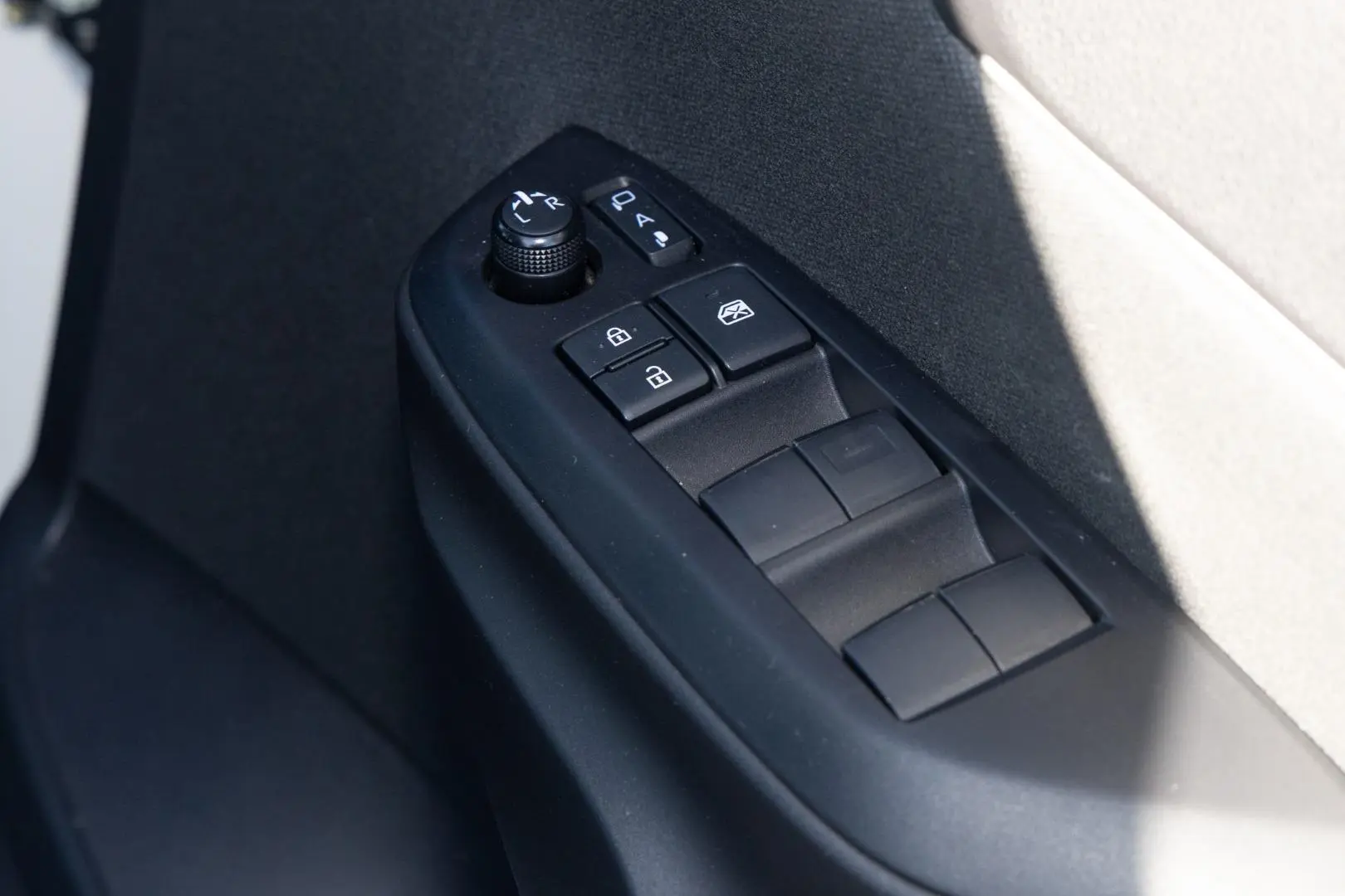 2022 Toyota Yaris Cross Gallery Image 18