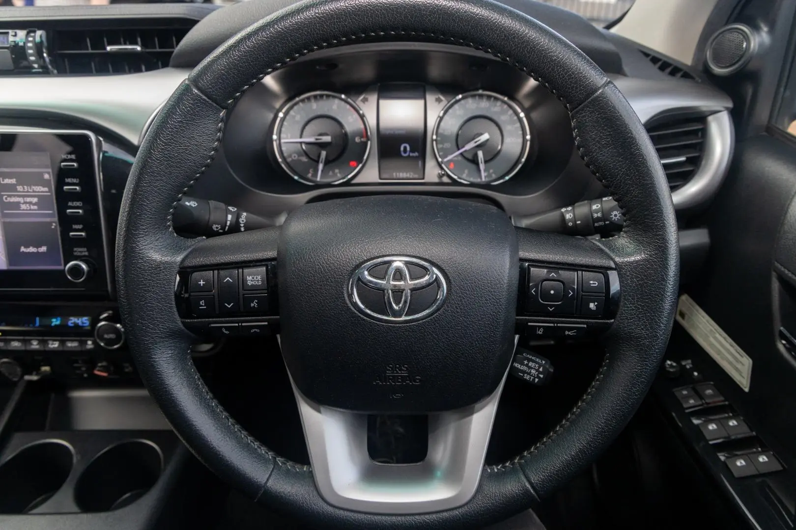 2020 Toyota Hilux Gallery Image 9