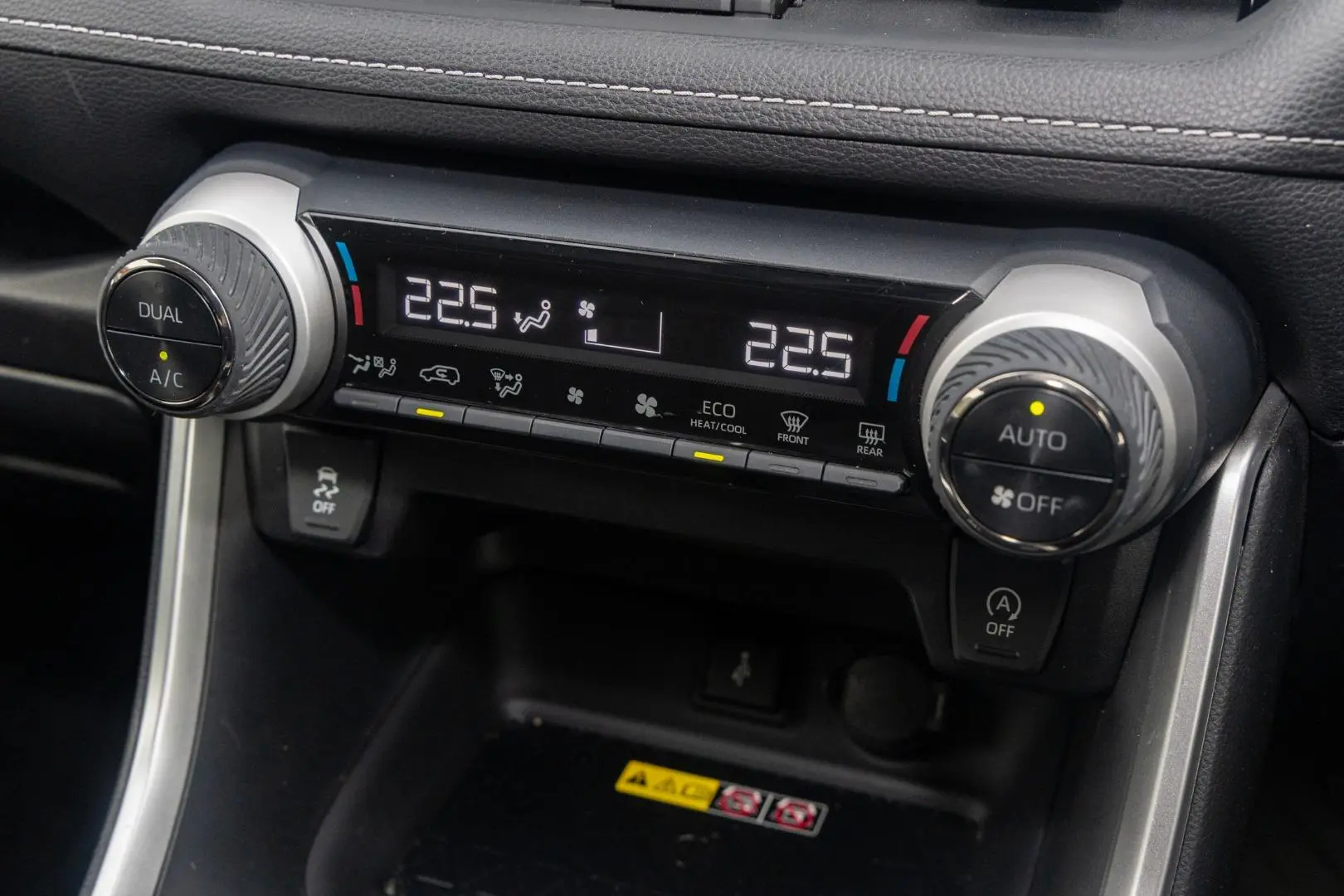2022 Toyota RAV4 Gallery Image 16