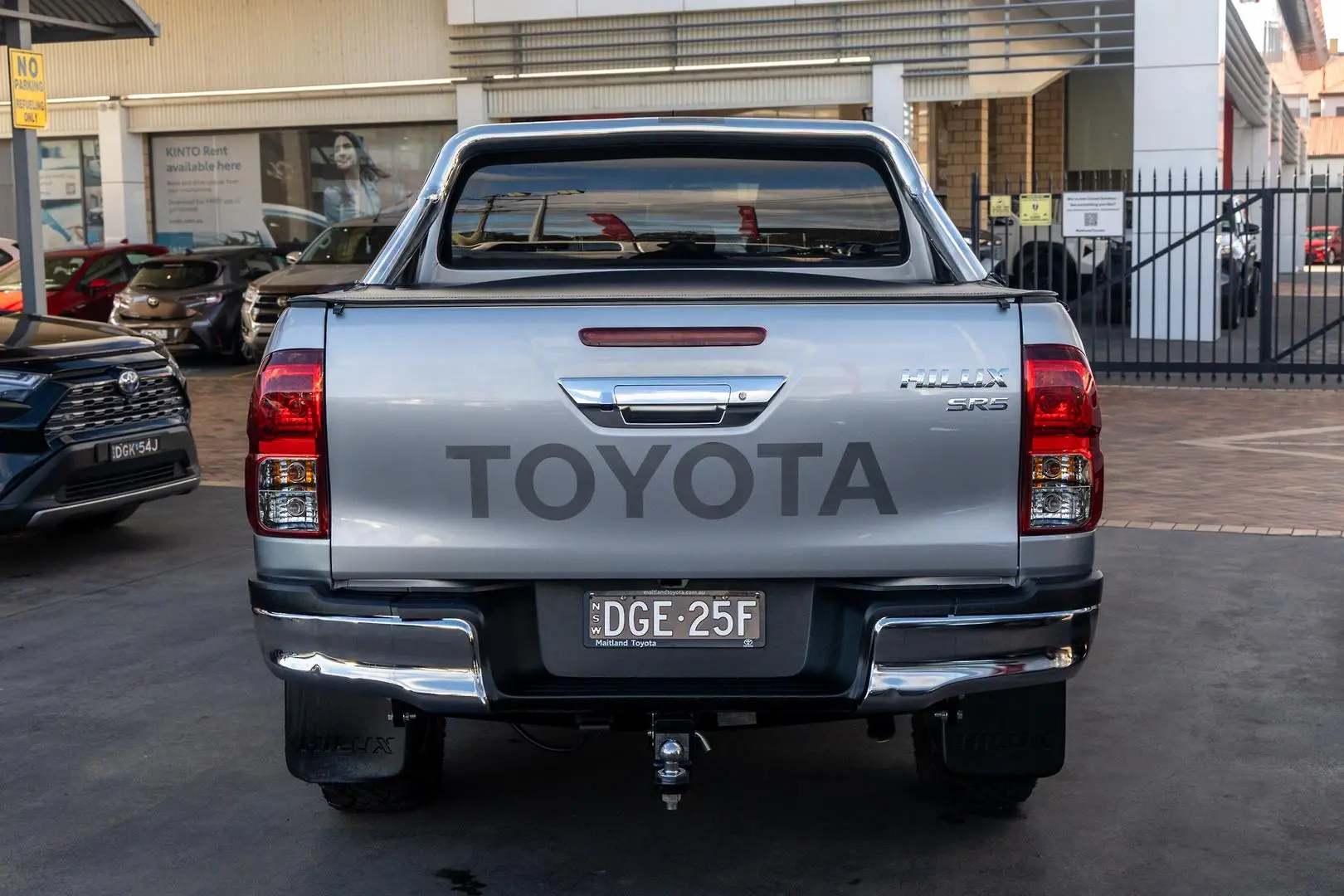 2019 Toyota Hilux Gallery Image 5