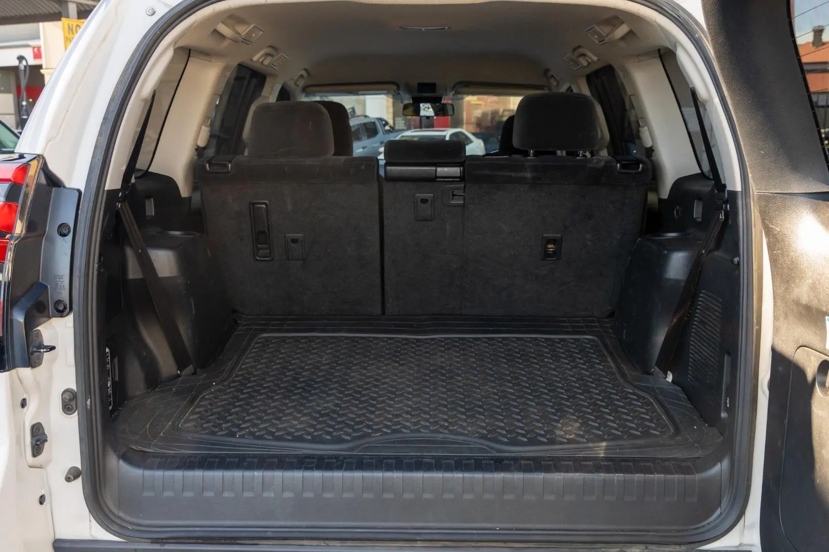 2018 Toyota Landcruiser Prado Gallery Image 18