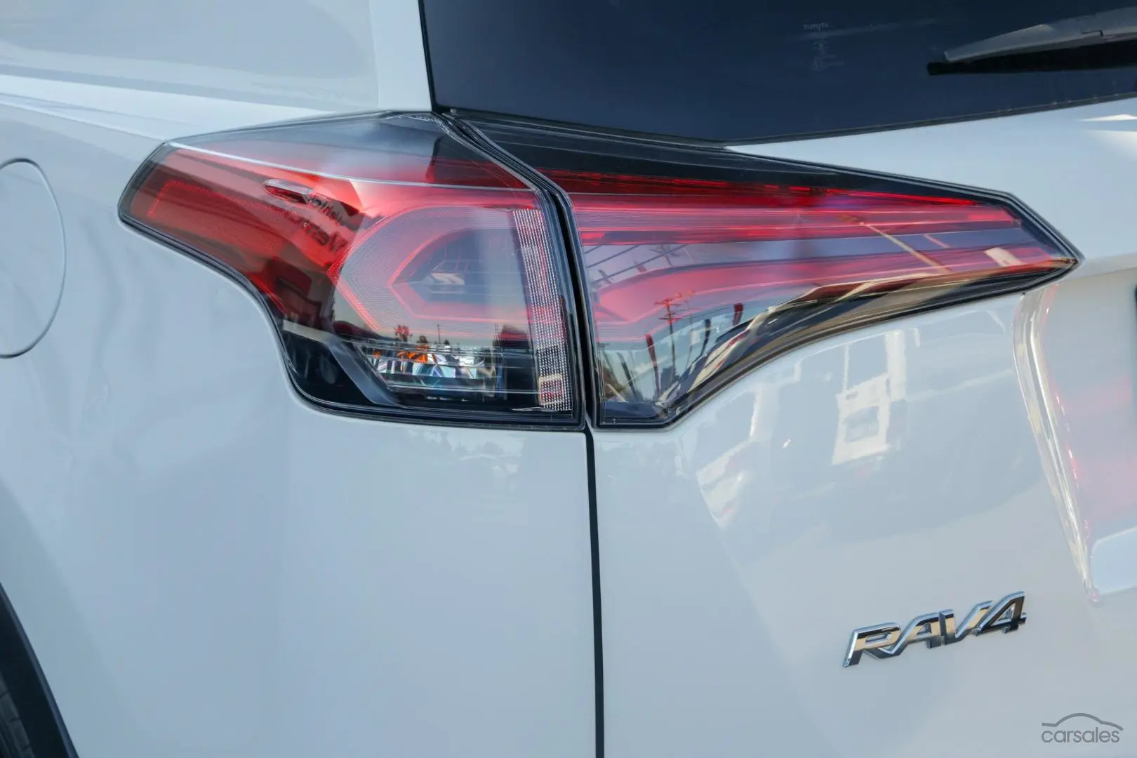 2019 Toyota RAV4 Image 20