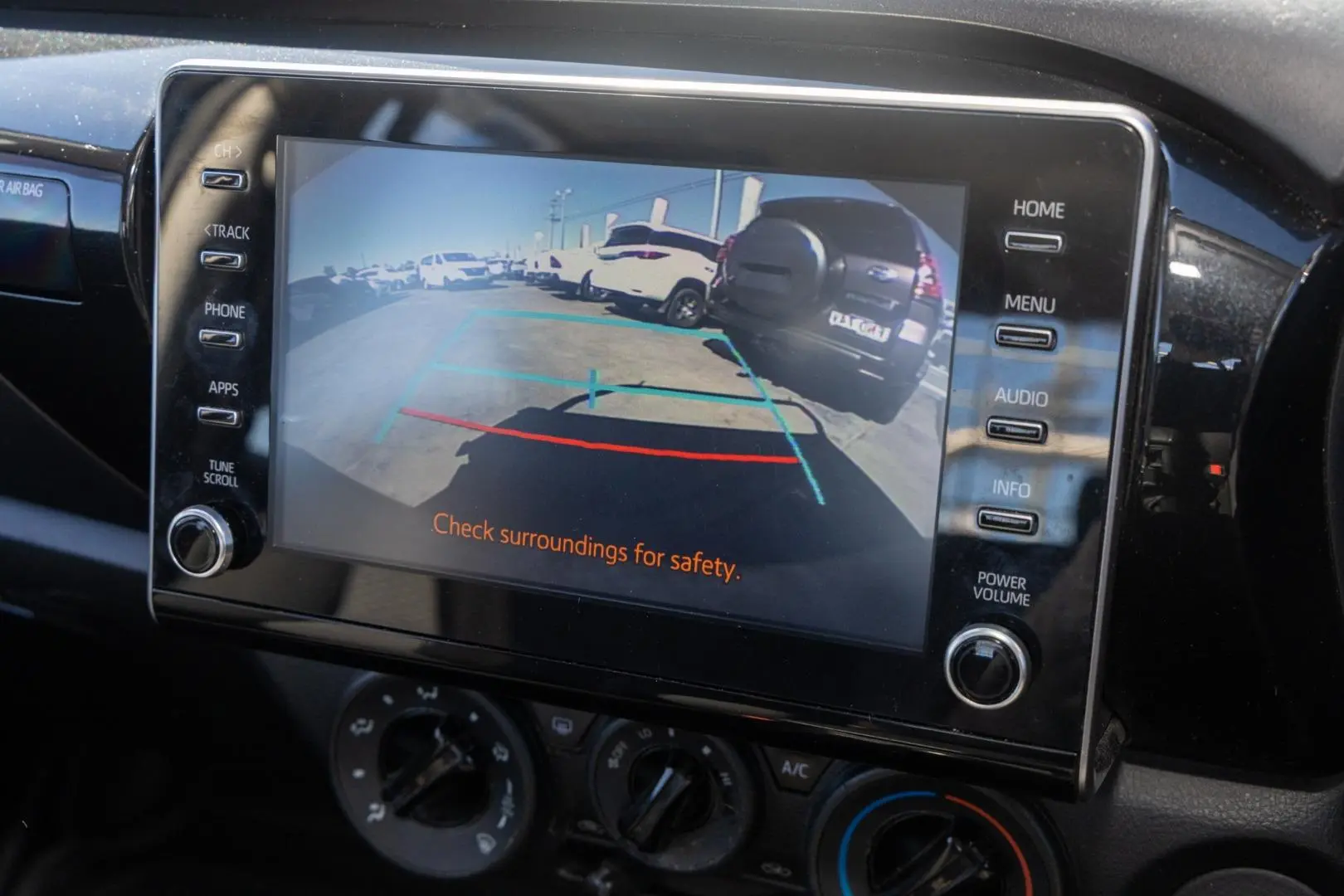 2021 Toyota Hilux Gallery Image 14