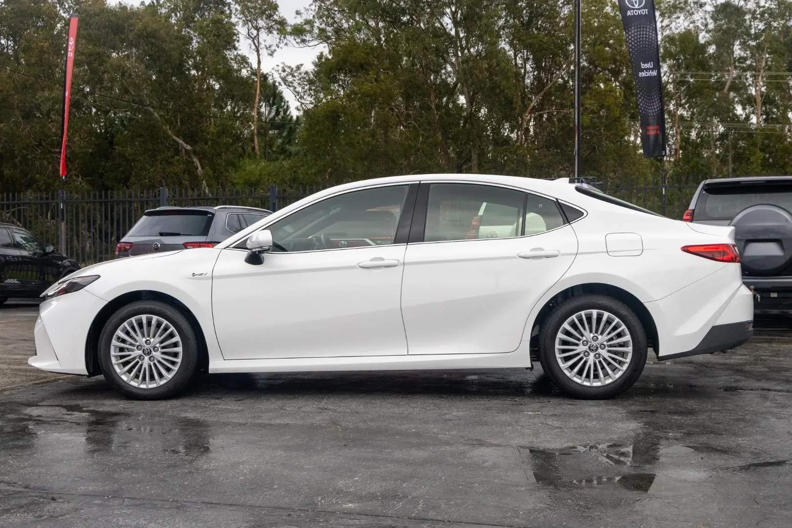 2024 Toyota Camry Gallery Image 3