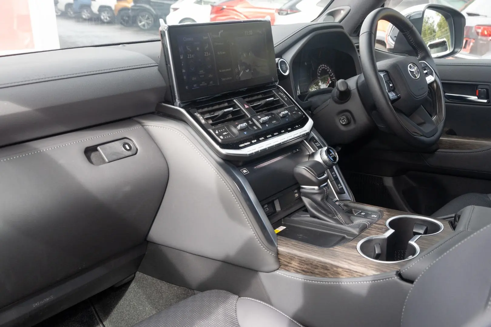 2024 Toyota Landcruiser Gallery Image 8